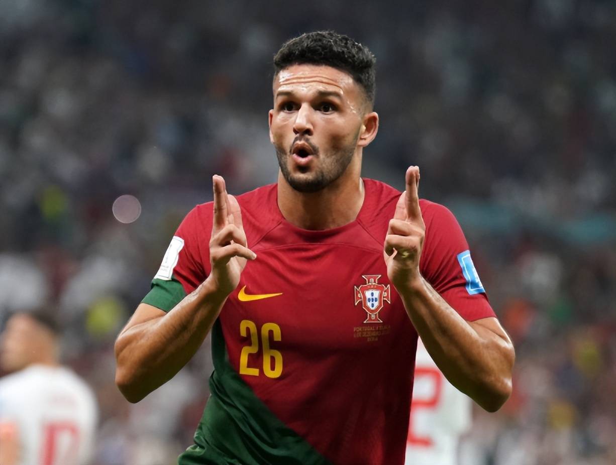 本菲卡绝杀利物浦,莫德里奇乌龙送礼德甲 本菲卡绝杀利物浦,莫德里奇乌龙送礼德甲