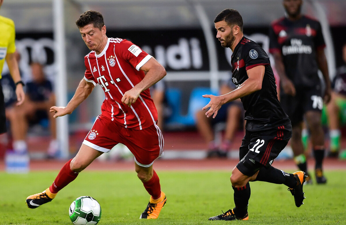 波尔图战平拜仁，莱万补时绝平法甲的简单介绍