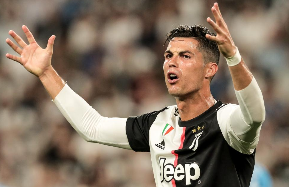 华体会app-那不勒斯绝杀尤文，卡瓦尼乌龙送礼法甲的简单介绍