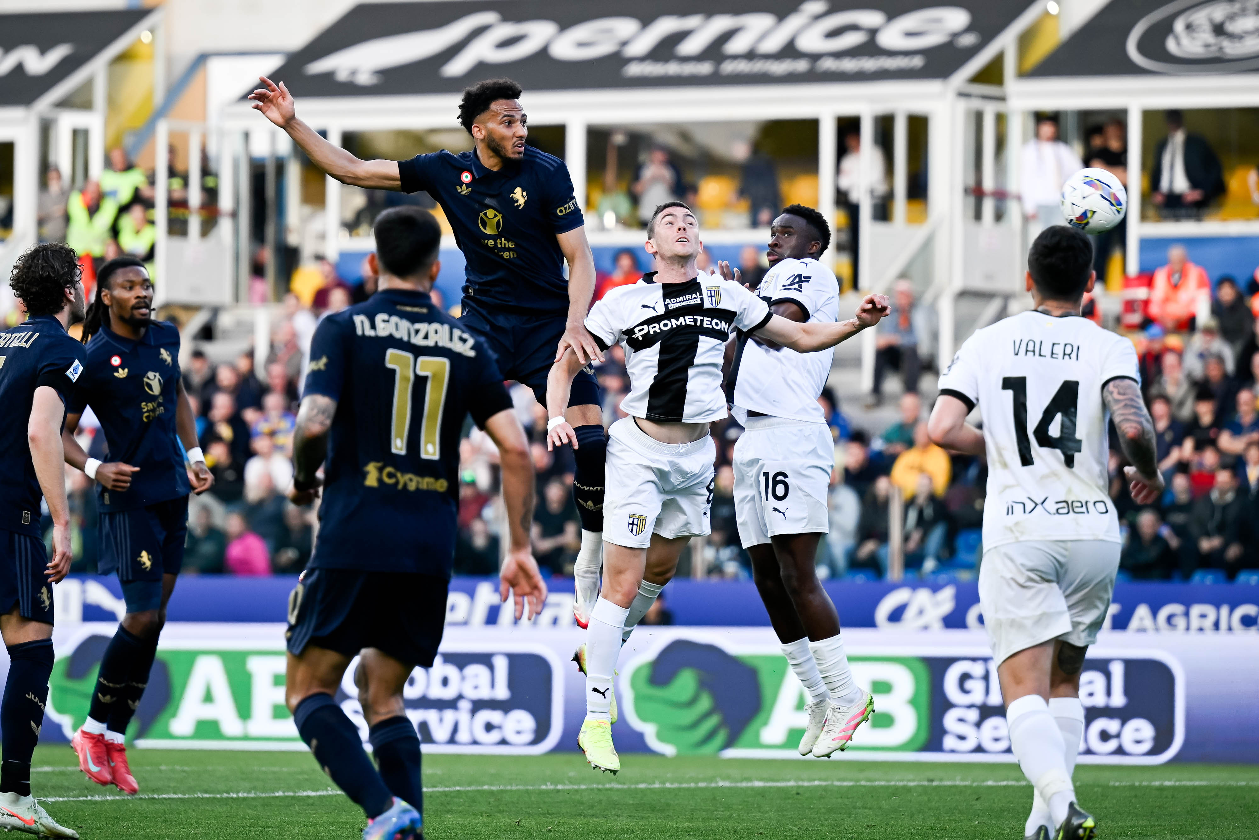 尤文轻取巴萨,内马尔扑点救主法甲 尤文轻取巴萨,内马尔扑点救主法甲